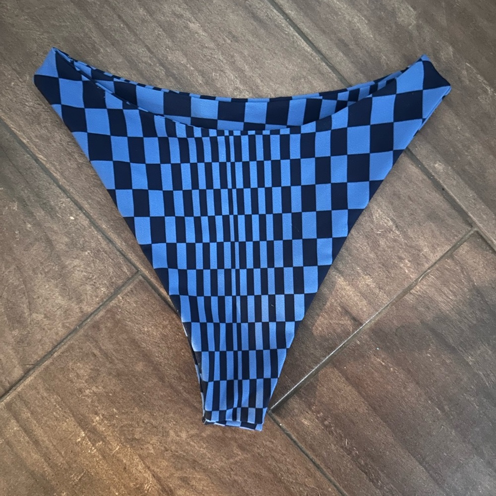 Skatie x Salty Blonde | St. Martin | Kelly Bottom